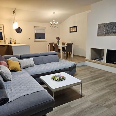Apartment Robi Умаг Екстериор снимка